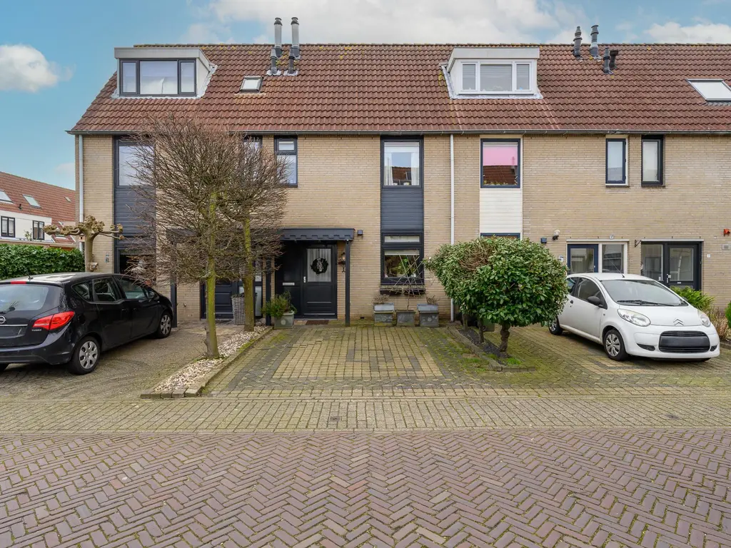 Ruys de Beerenbrouckstraat 3, NAALDWIJK