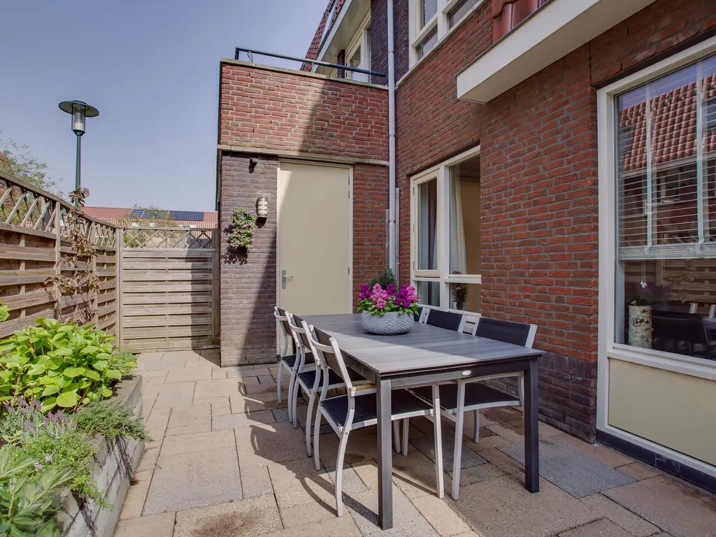 Tieratesstraat 1, WATERINGEN