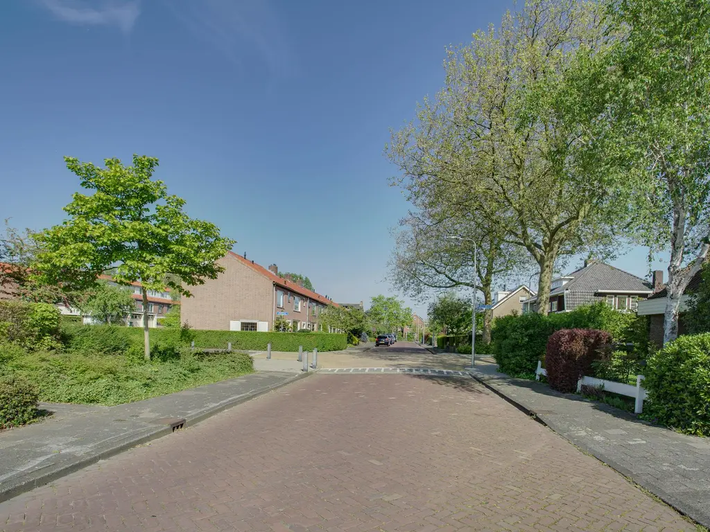 Kleine Woerdlaan 83, NAALDWIJK