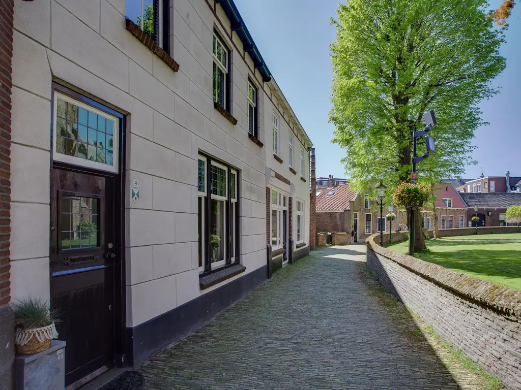 Kerkstraat 9, NAALDWIJK