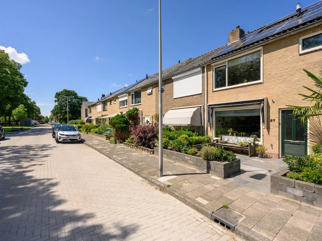 Johan van Oldenbarneveldtstraat 27, HONSELERSDIJK