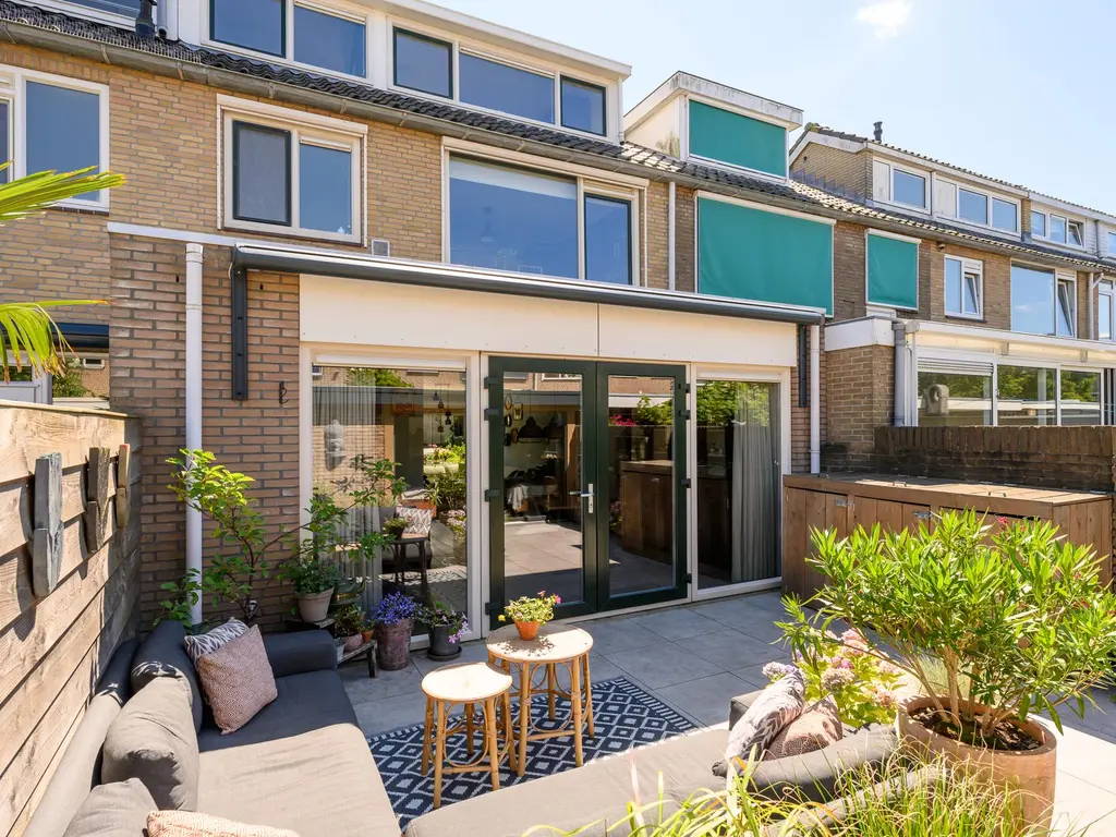 Johan van Oldenbarneveldtstraat 27, HONSELERSDIJK