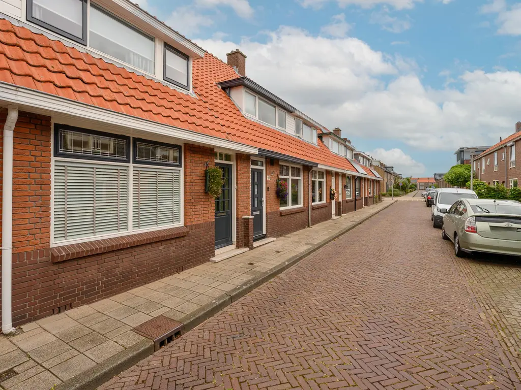 Prof. van Arkelstraat 12, 'S-GRAVENZANDE