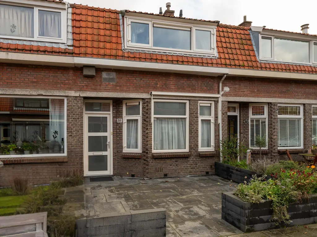 Duiventorenstraat 38, NAALDWIJK