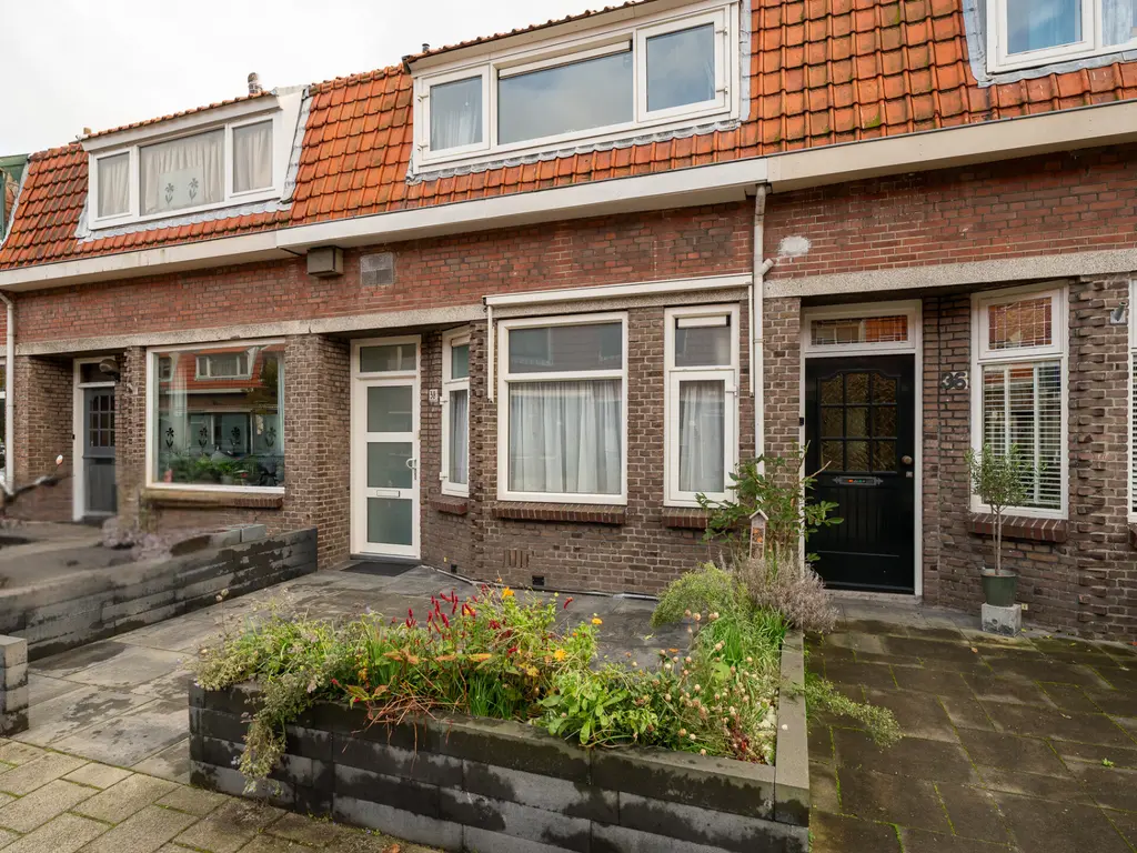 Duiventorenstraat 38, NAALDWIJK