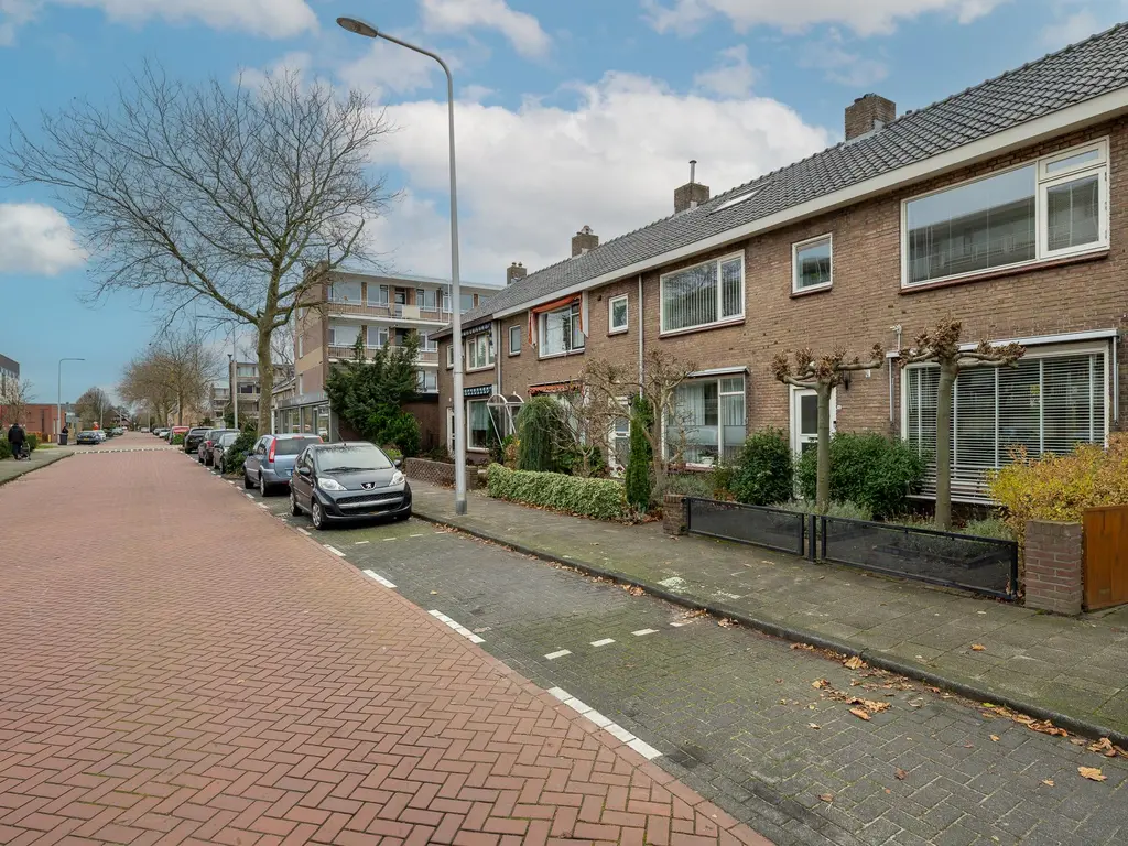 Anjerlaan 10, NAALDWIJK