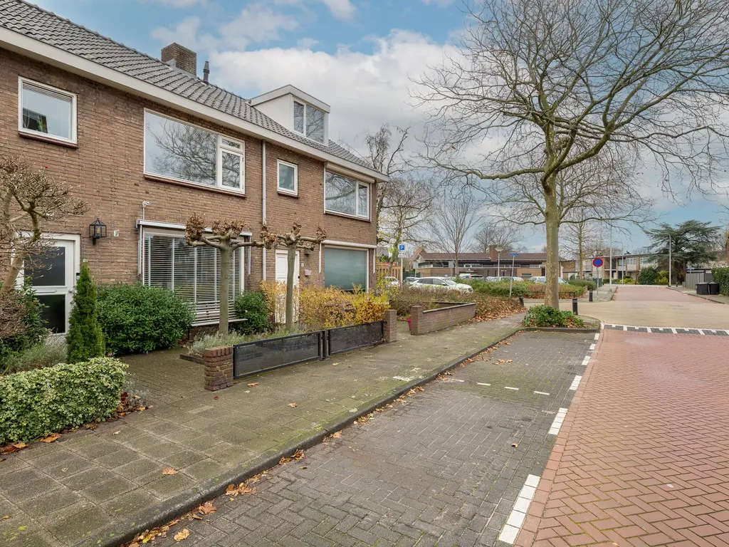 Anjerlaan 10, NAALDWIJK