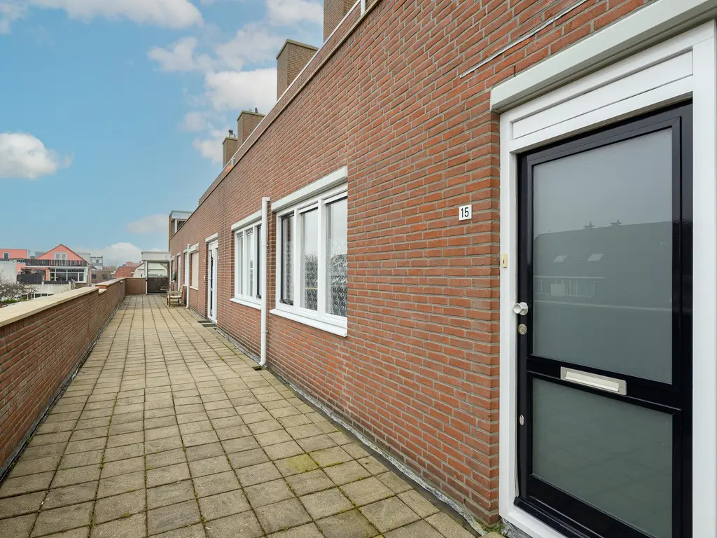 Zandeveltplein 15, 'S-GRAVENZANDE