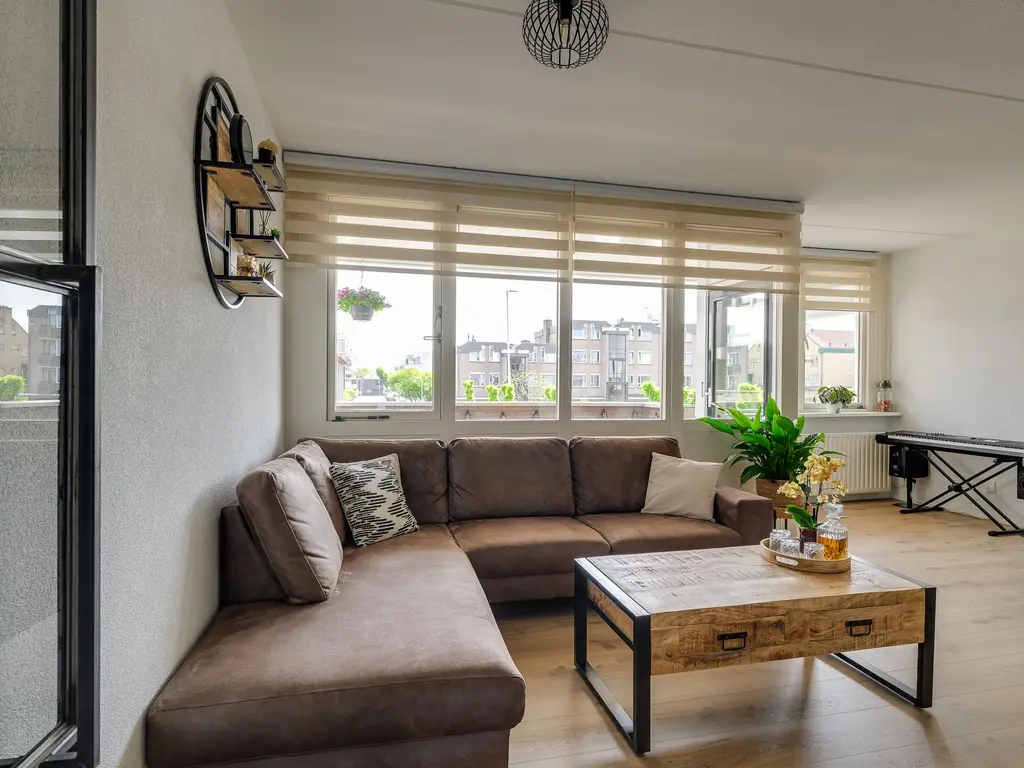 Zandeveltplein 21A, 'S-GRAVENZANDE
