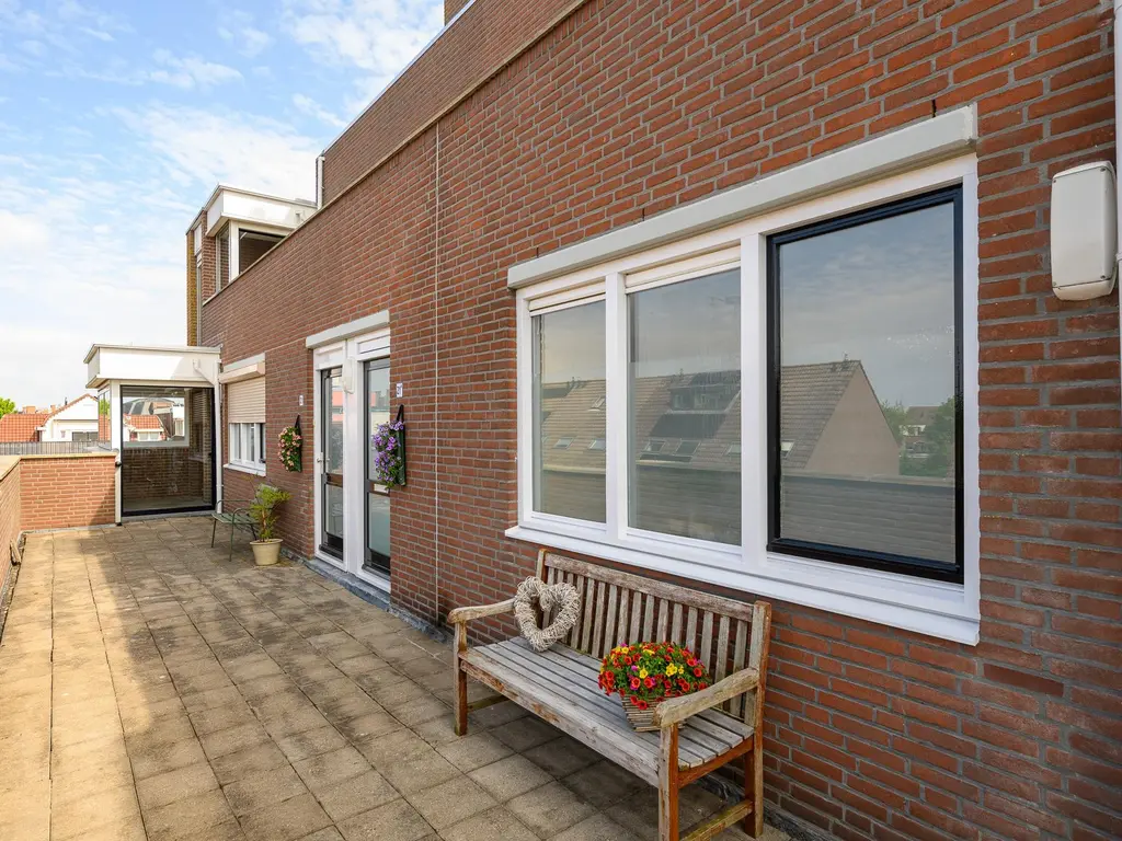 Zandeveltplein 21A, 'S-GRAVENZANDE