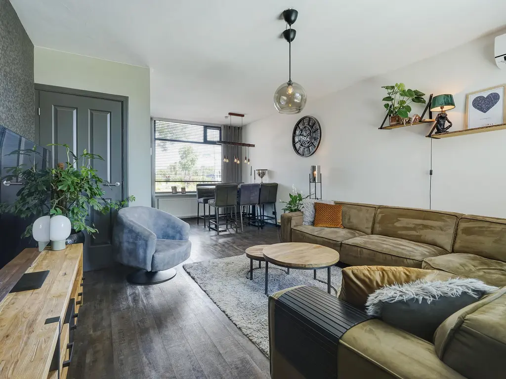 Emmastraat 34, DE LIER