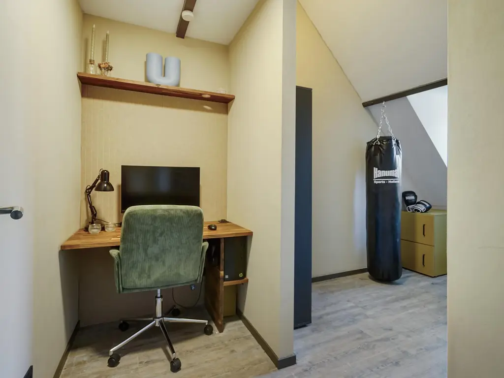 Emmastraat 34, DE LIER