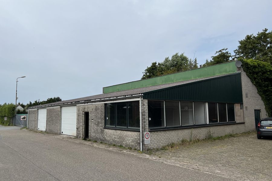 Leidsevaart 24, Lisse