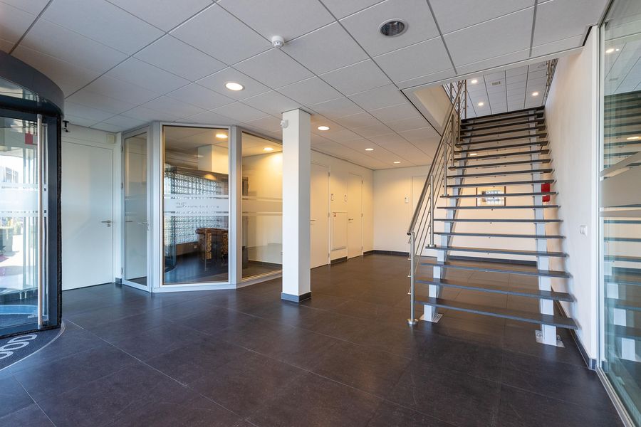 Satellietbaan 37