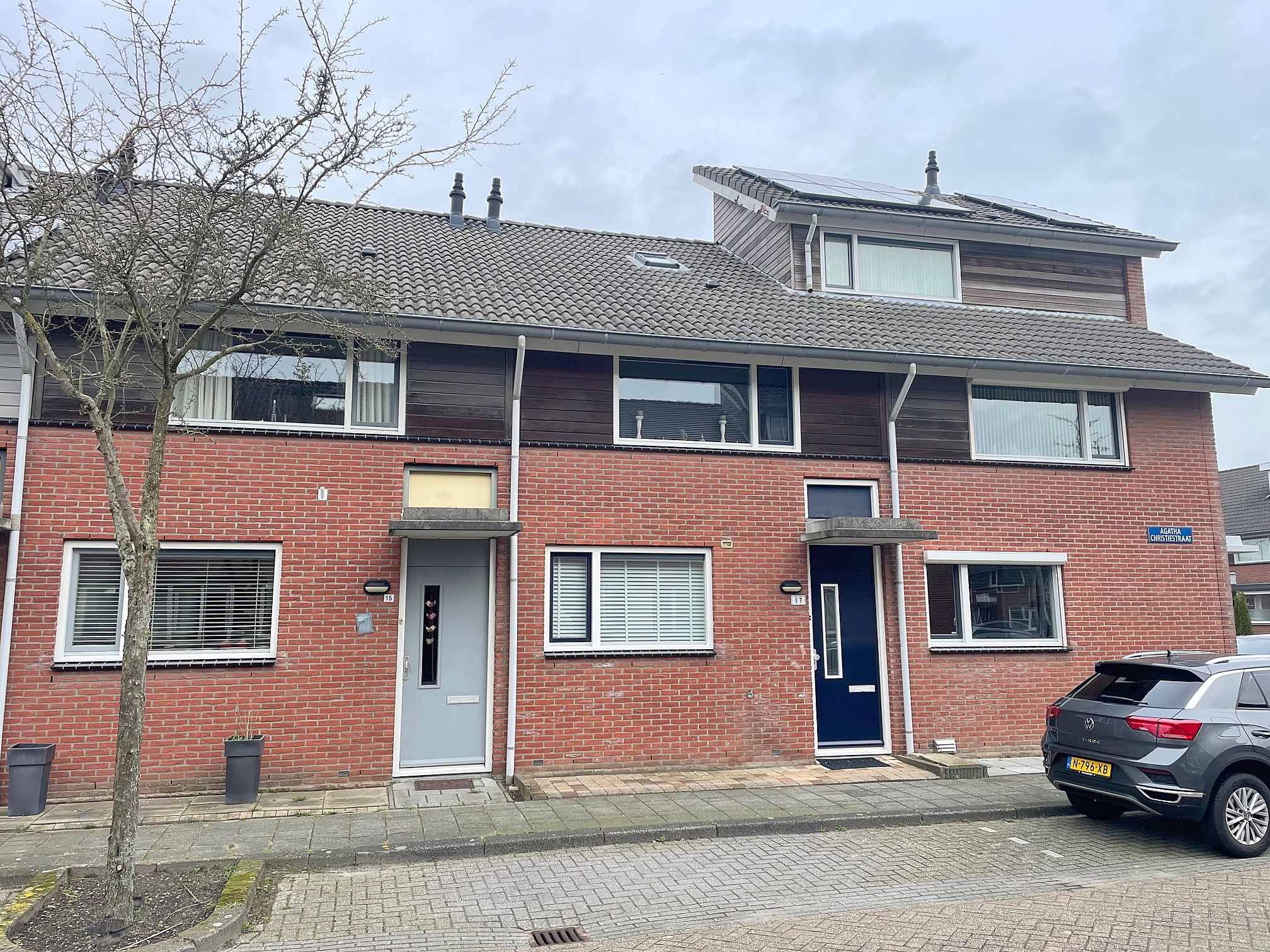 Agatha Christiestraat 17, SPIJKENISSE foto 0