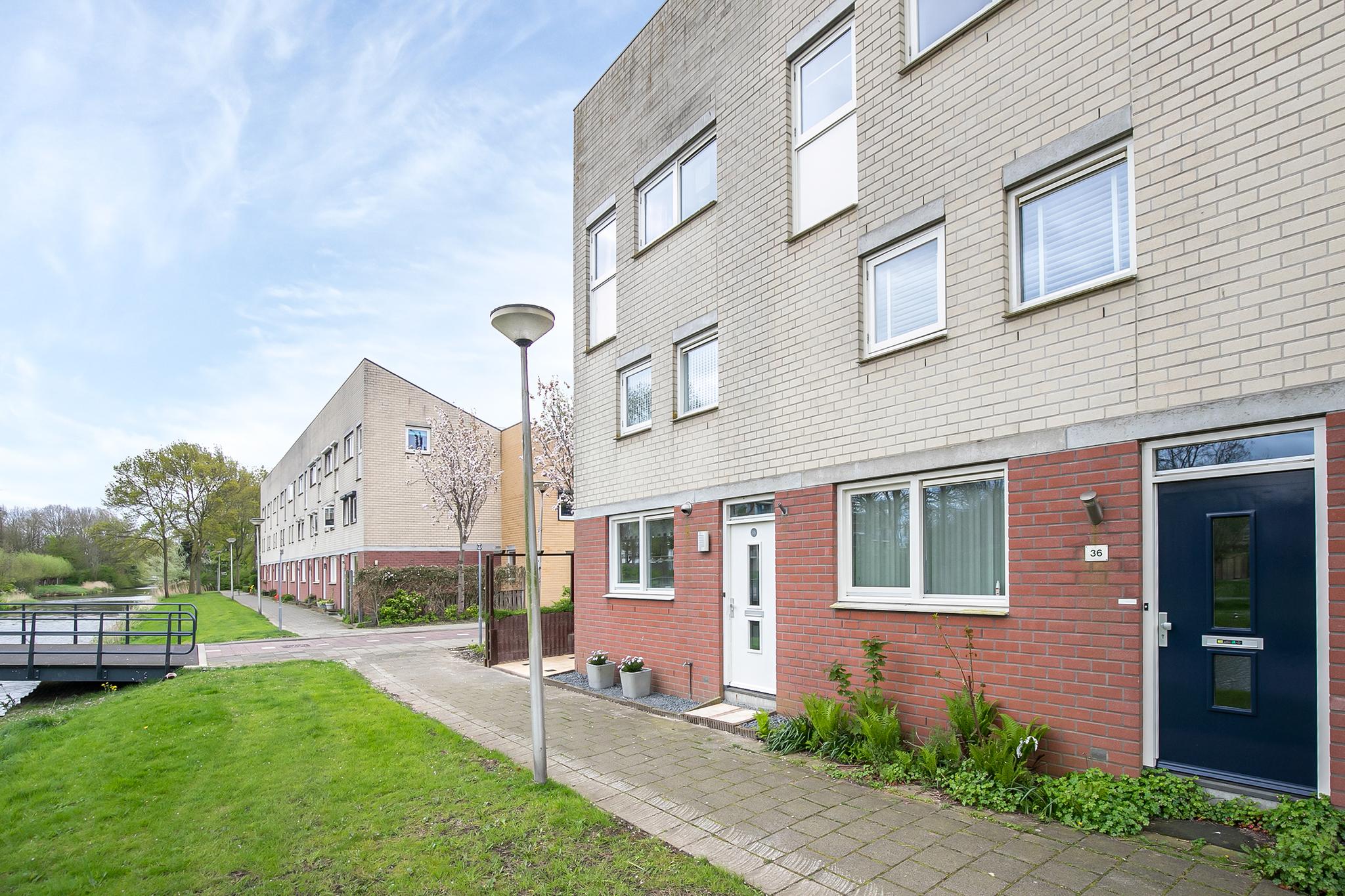 Plataanstraat 38, SPIJKENISSE foto 0