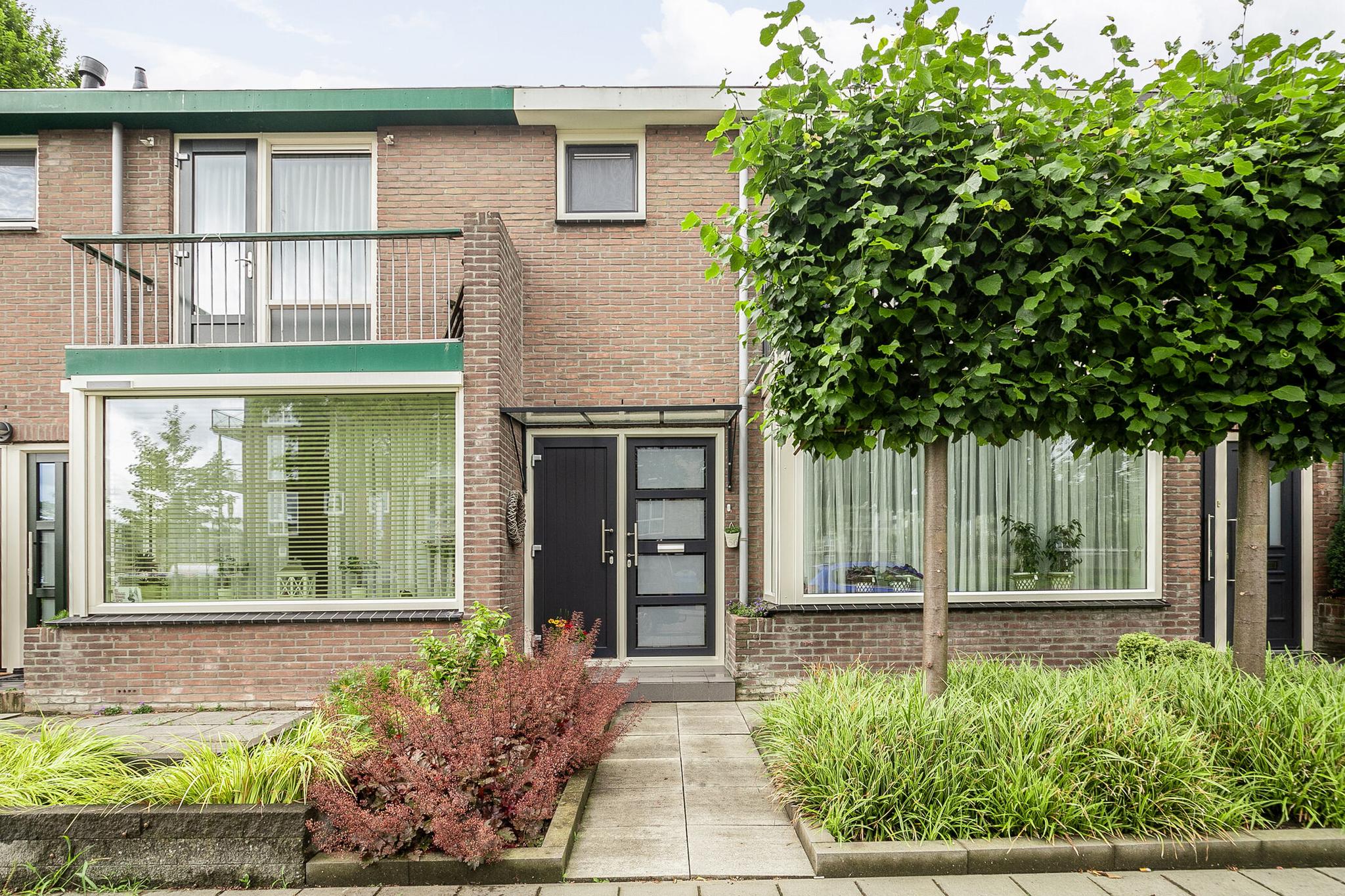 Beukenlaan 56, SPIJKENISSE foto 2