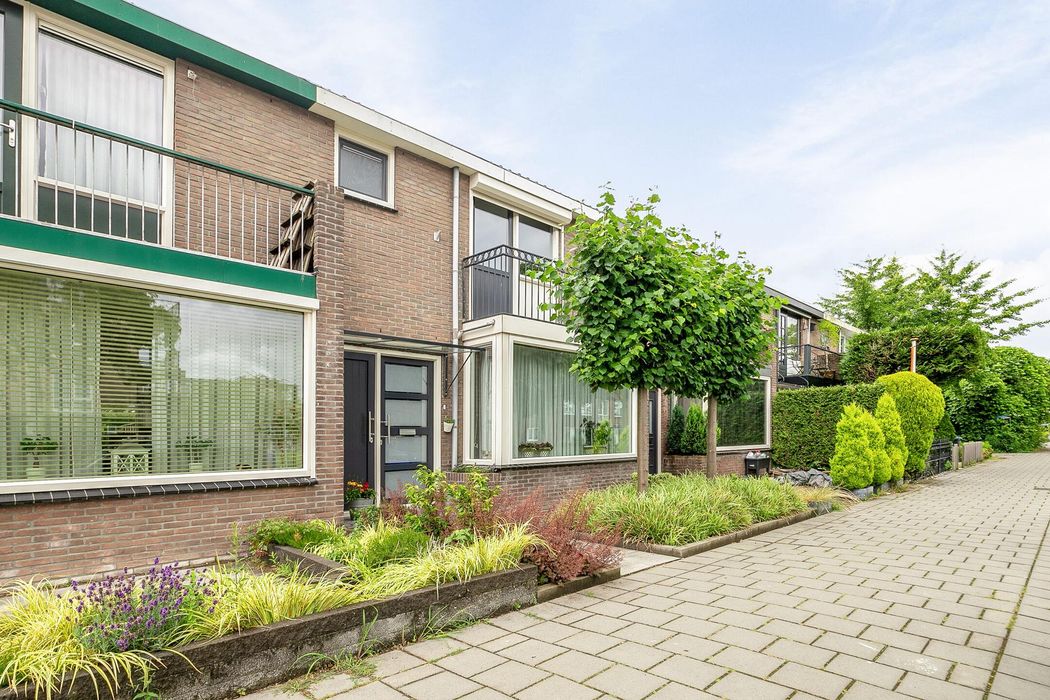 Beukenlaan 56, SPIJKENISSE foto 0