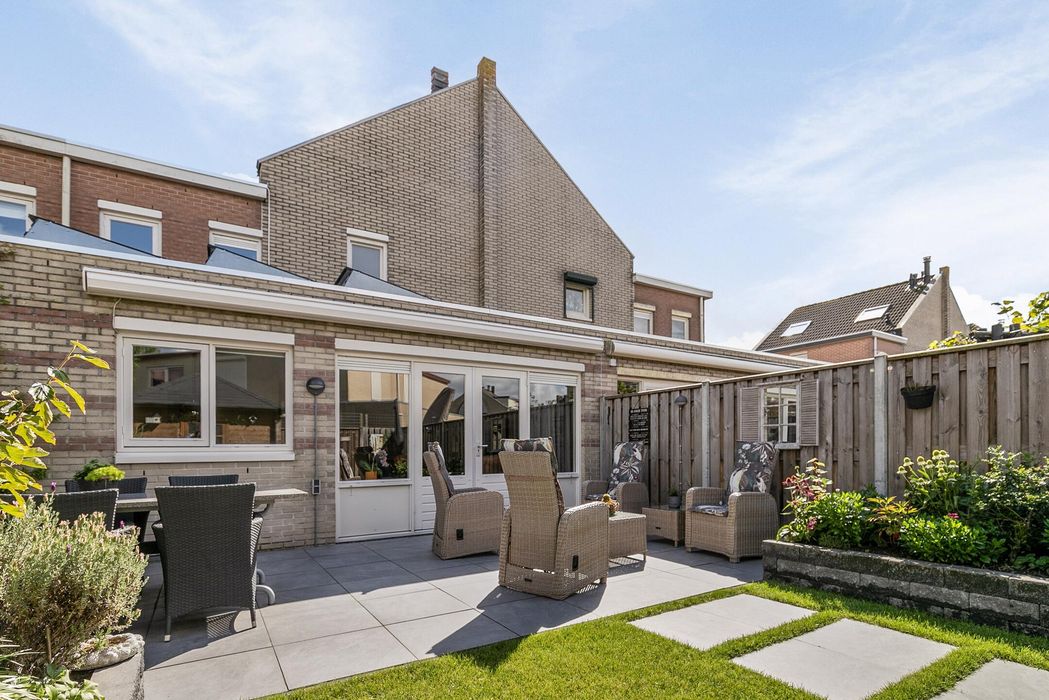 Etty Hillesumstraat 22, SPIJKENISSE foto 1