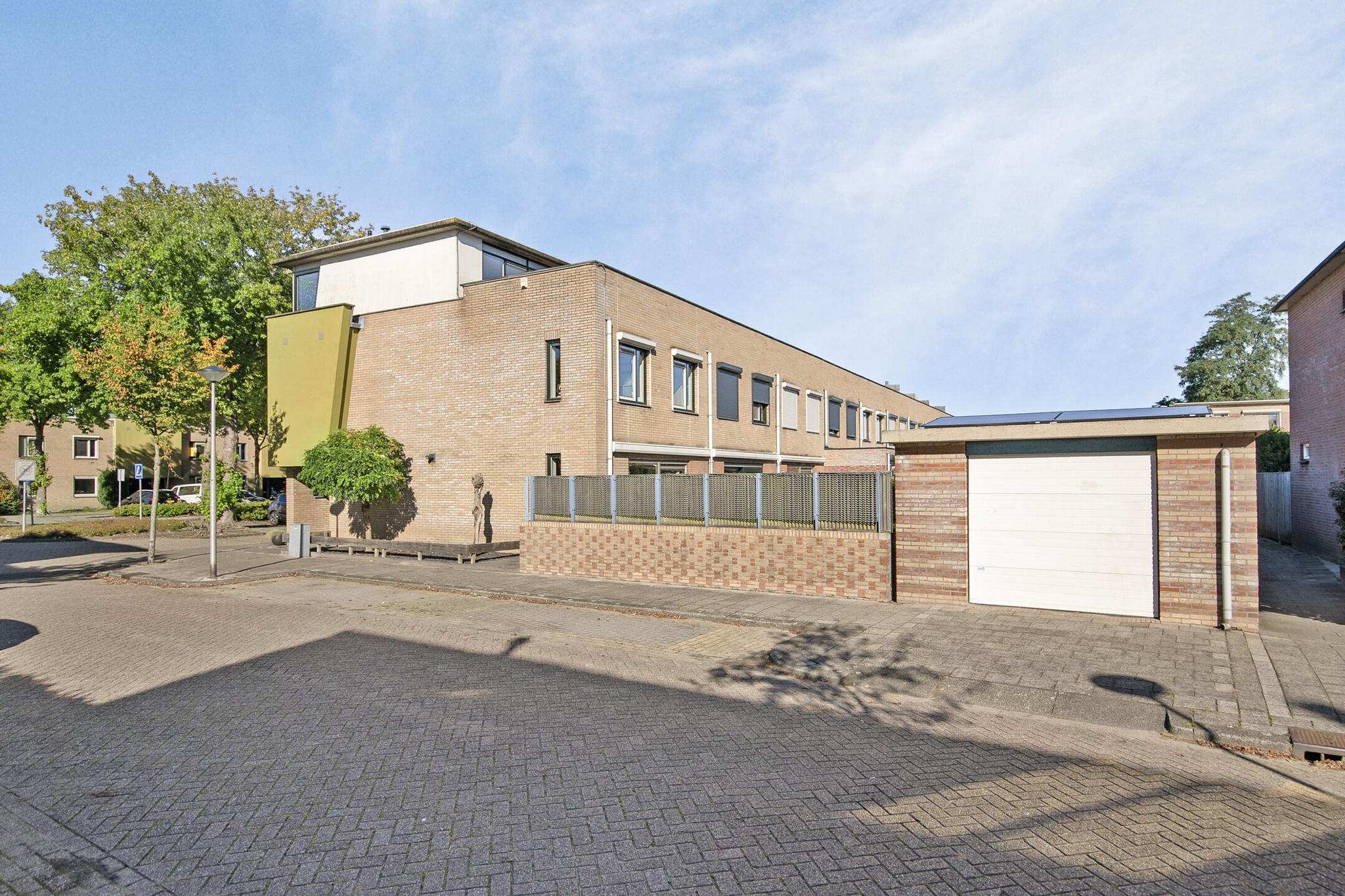 Sientje Mesdag-van Houtenstraat 129, SPIJKENISSE foto 2