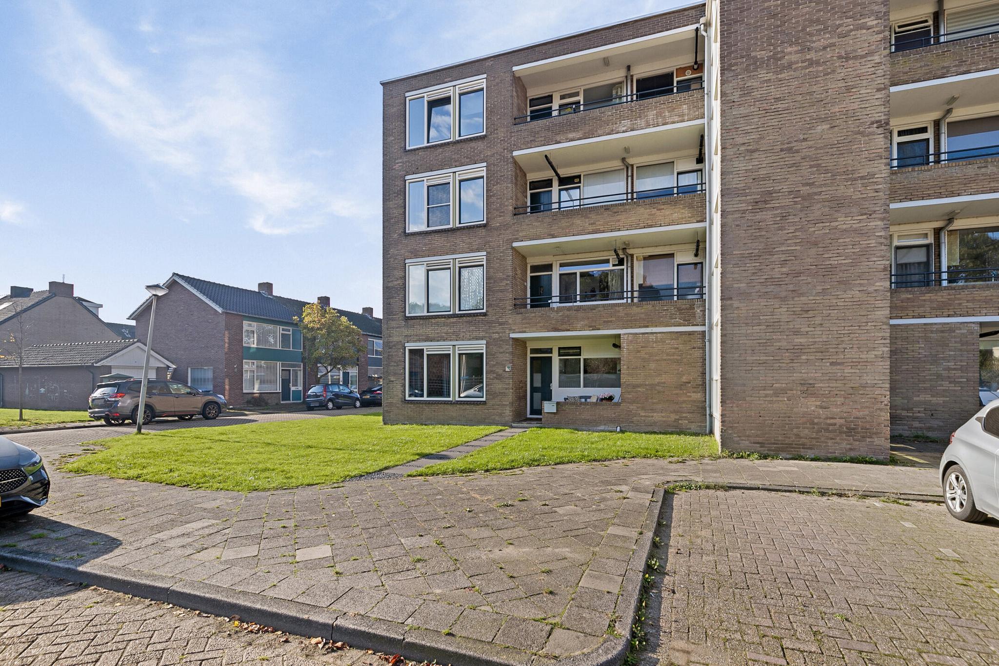 Rembrandtstraat 125, SPIJKENISSE foto 2