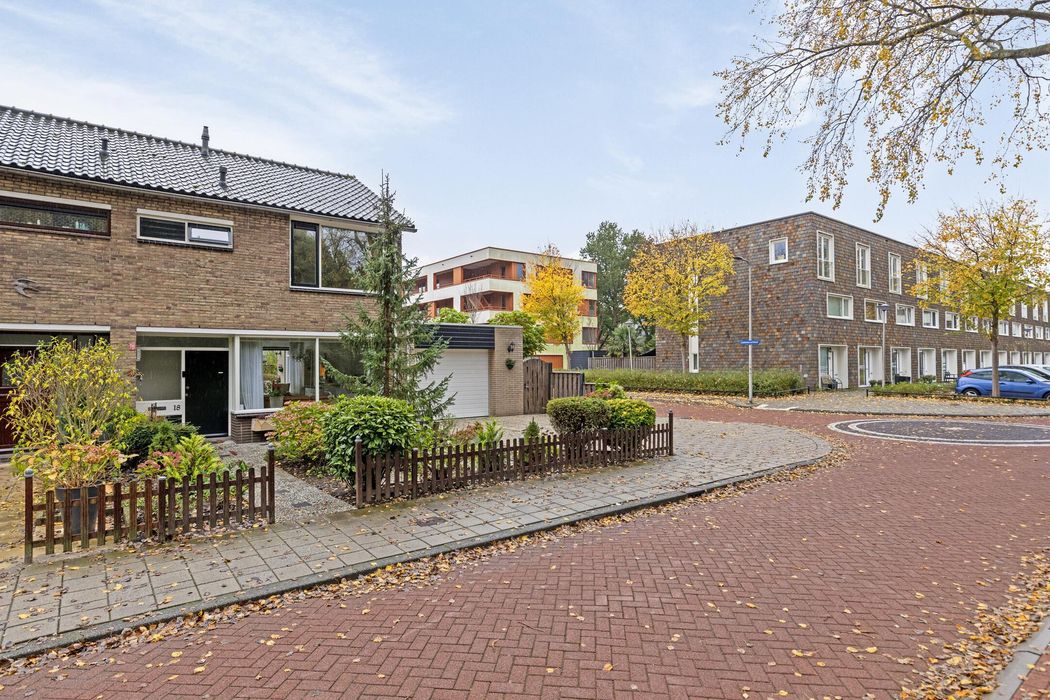 Leliestraat 18, SPIJKENISSE foto 31