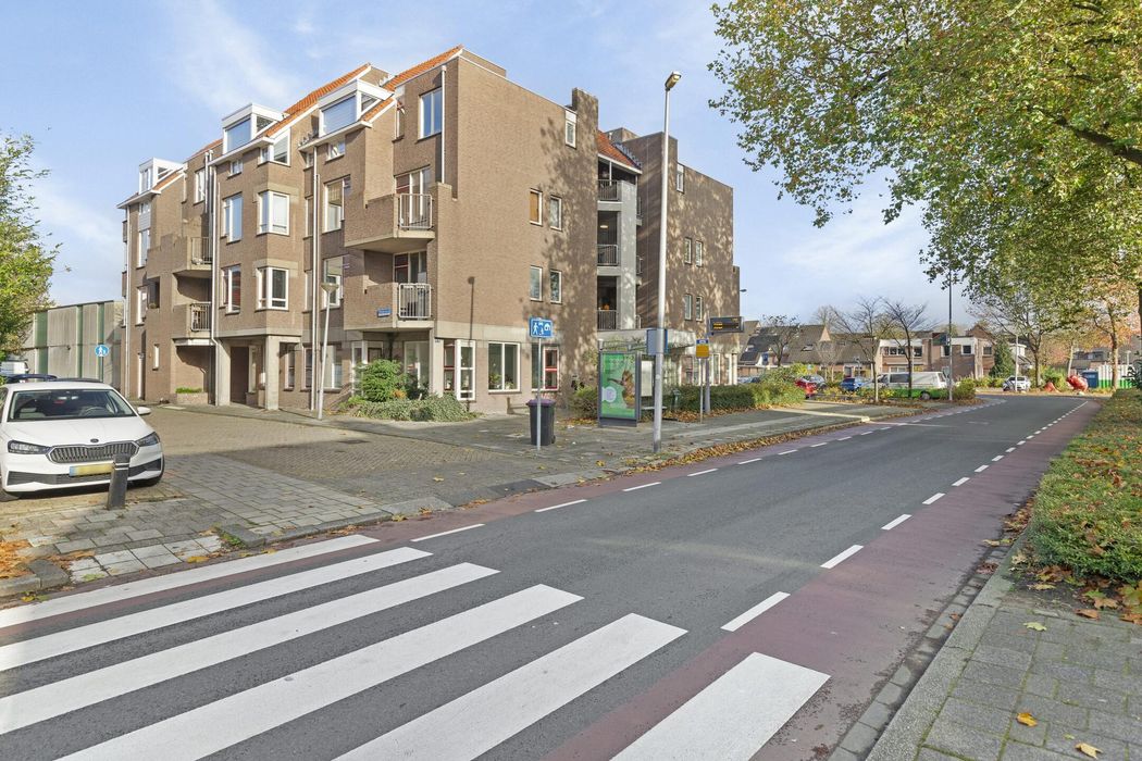 Vlinderveen 1402, SPIJKENISSE foto 0