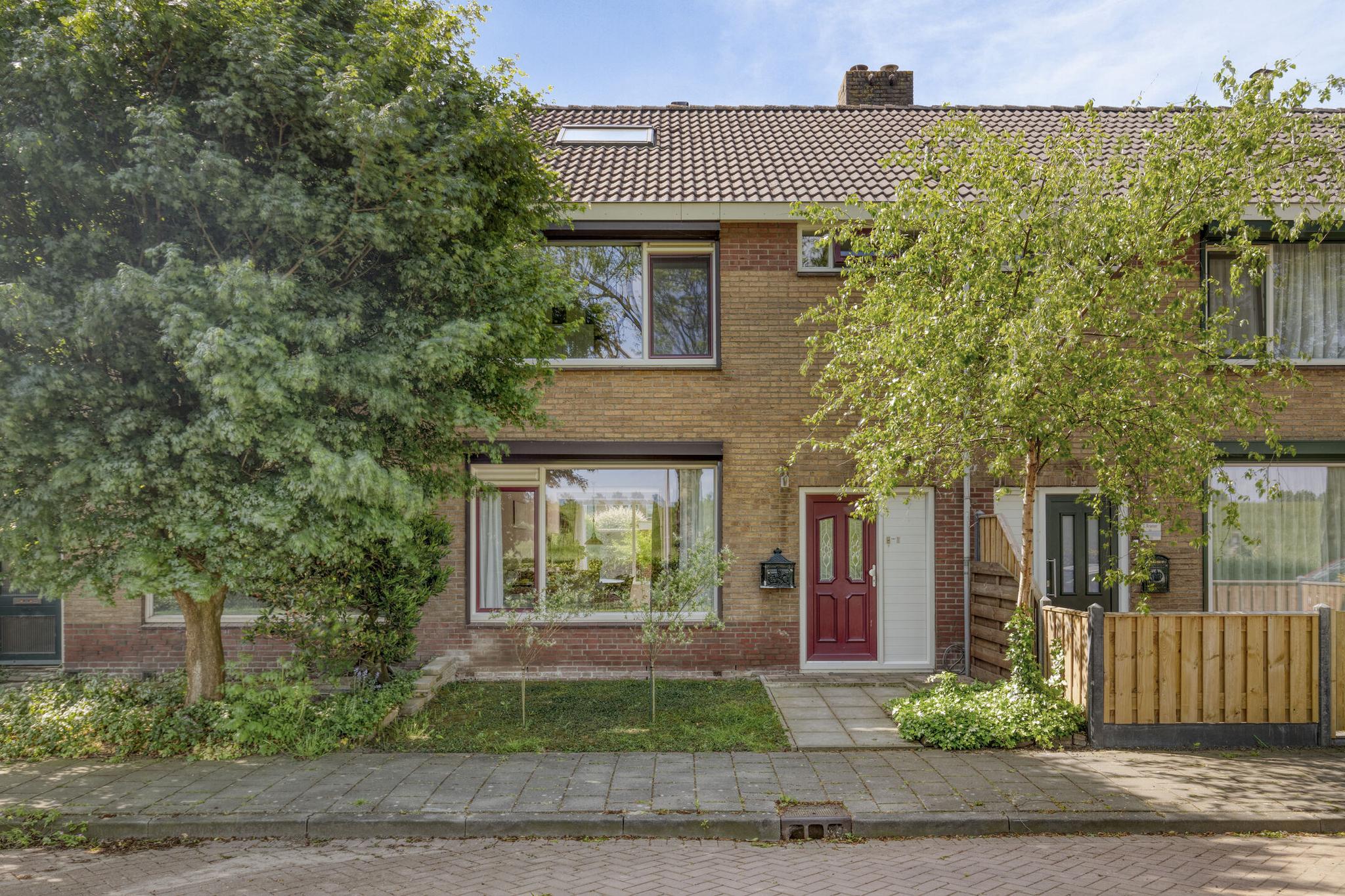 Hooftweg 107, GEERVLIET foto 0