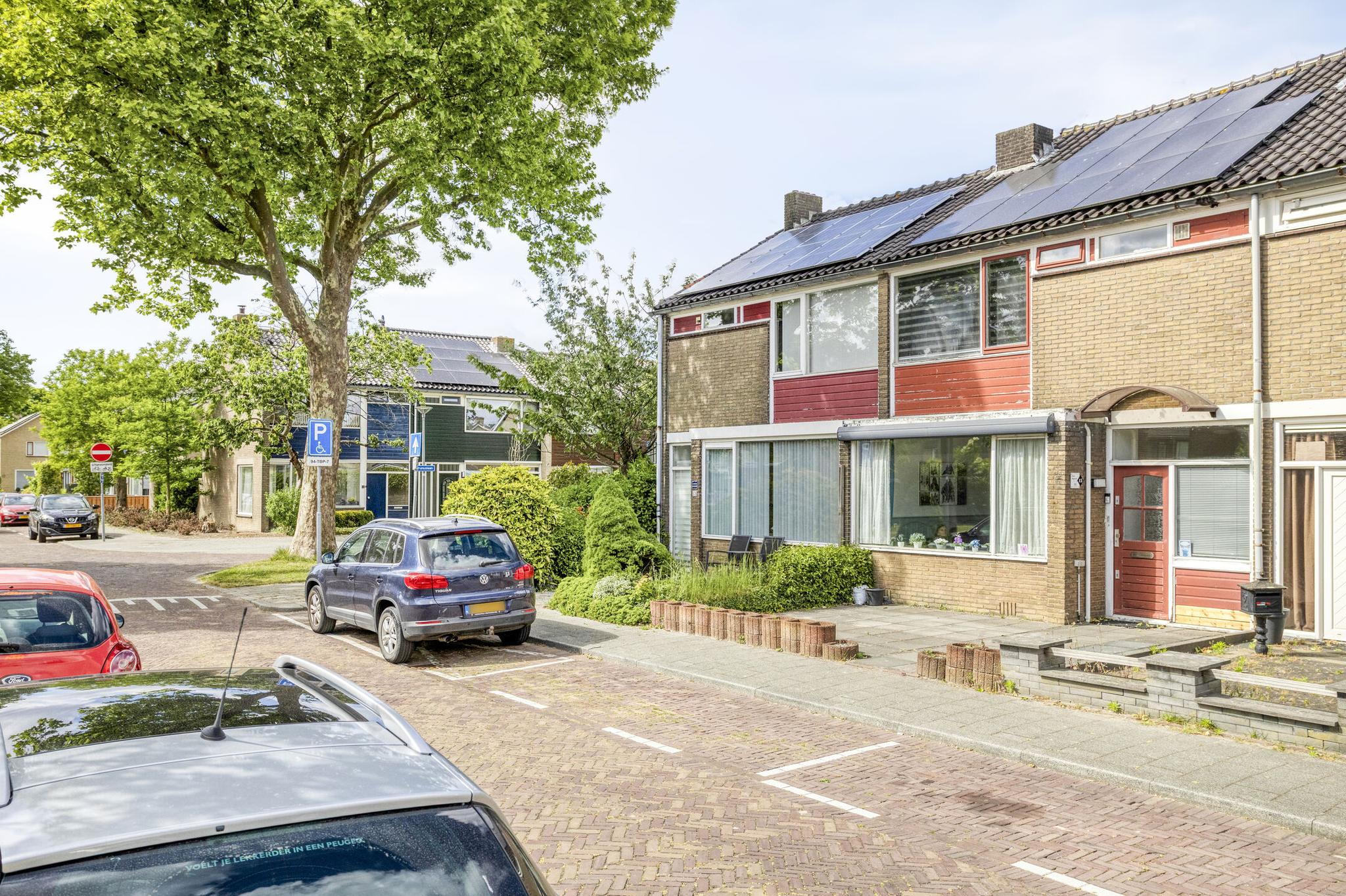 Lijsterbeslaan 15, ROZENBURG foto 0