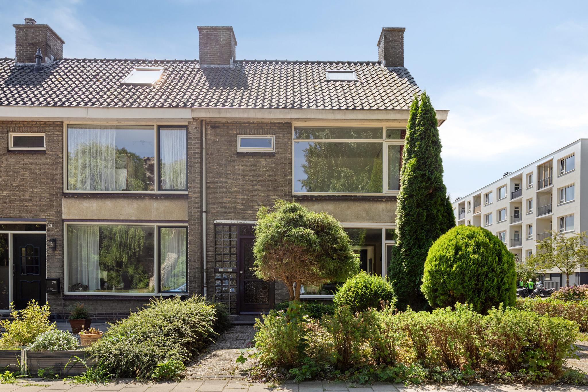 Leliestraat 76, SPIJKENISSE foto 1
