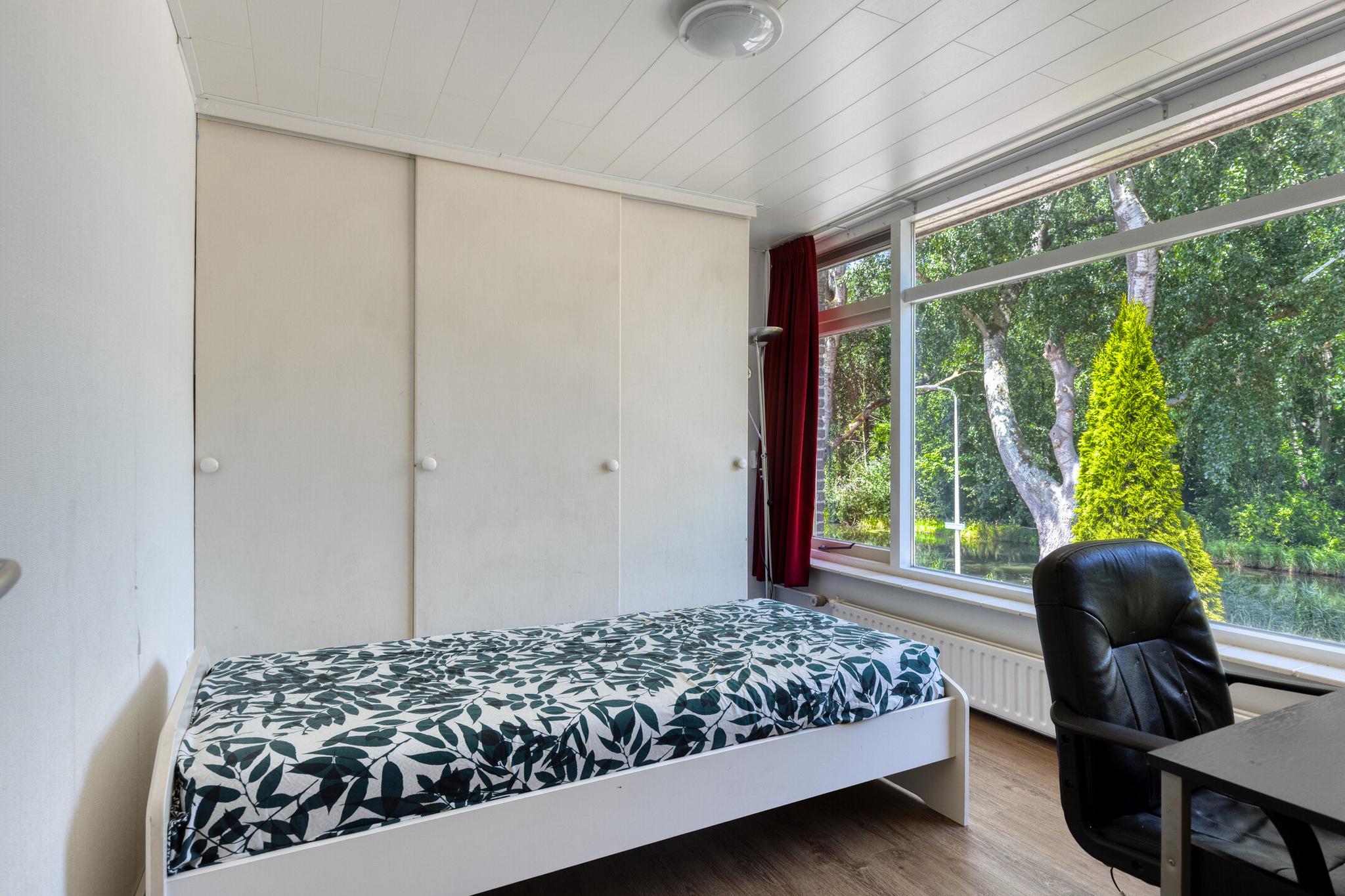 Leliestraat 76, SPIJKENISSE foto 10