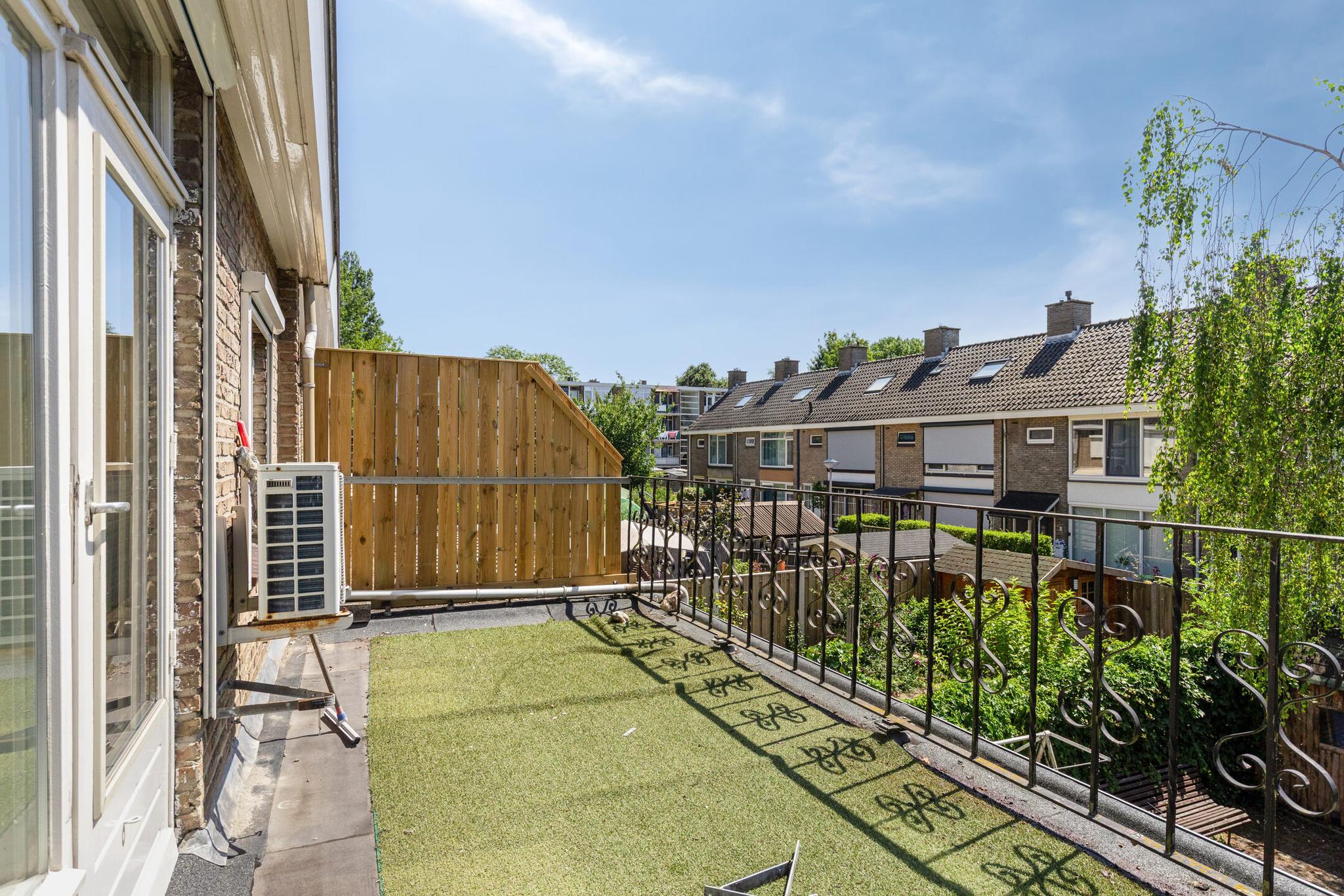 Leliestraat 76, SPIJKENISSE foto 14