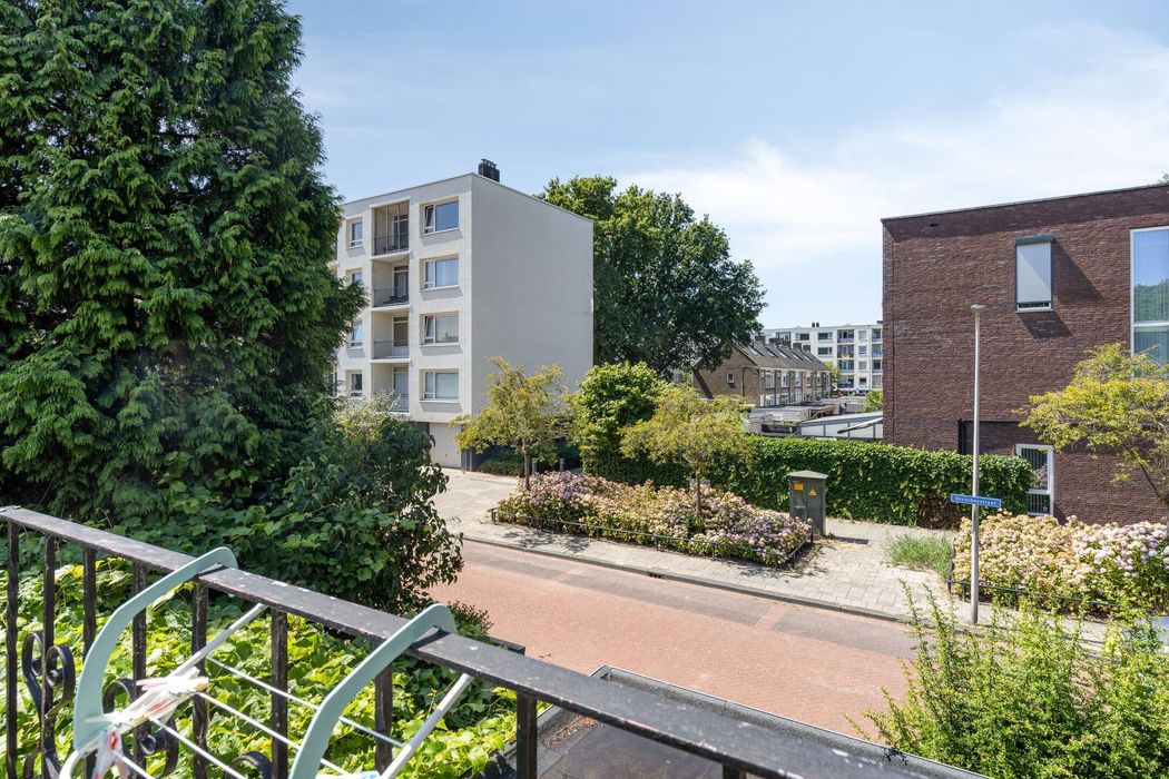 Leliestraat 76, SPIJKENISSE foto 17