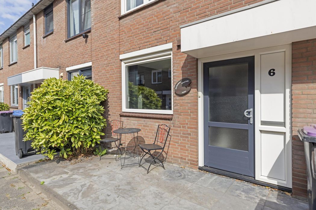 Schaduwgras 6, SPIJKENISSE foto 1