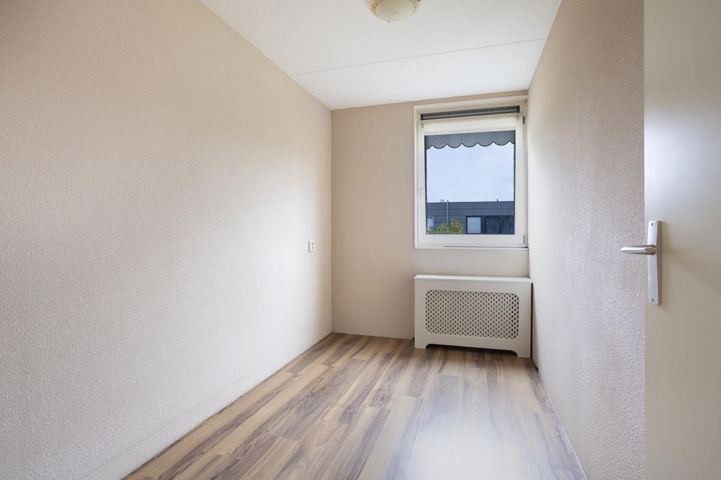 J. Kluitstraat 16, SPIJKENISSE foto 23
