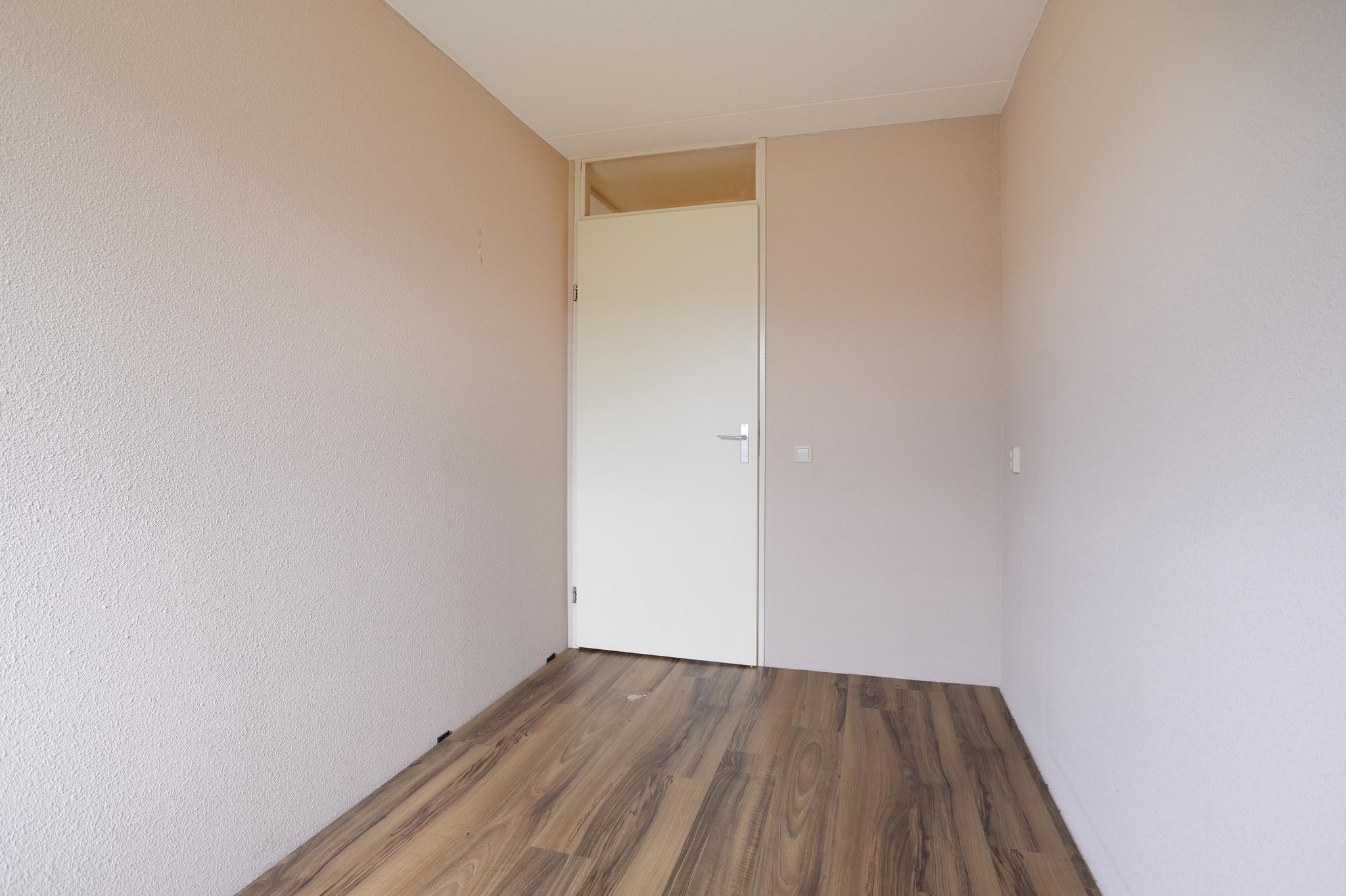 J. Kluitstraat 16, SPIJKENISSE foto 24