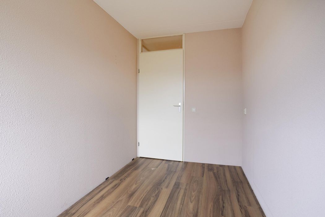 J. Kluitstraat 16, SPIJKENISSE foto 24