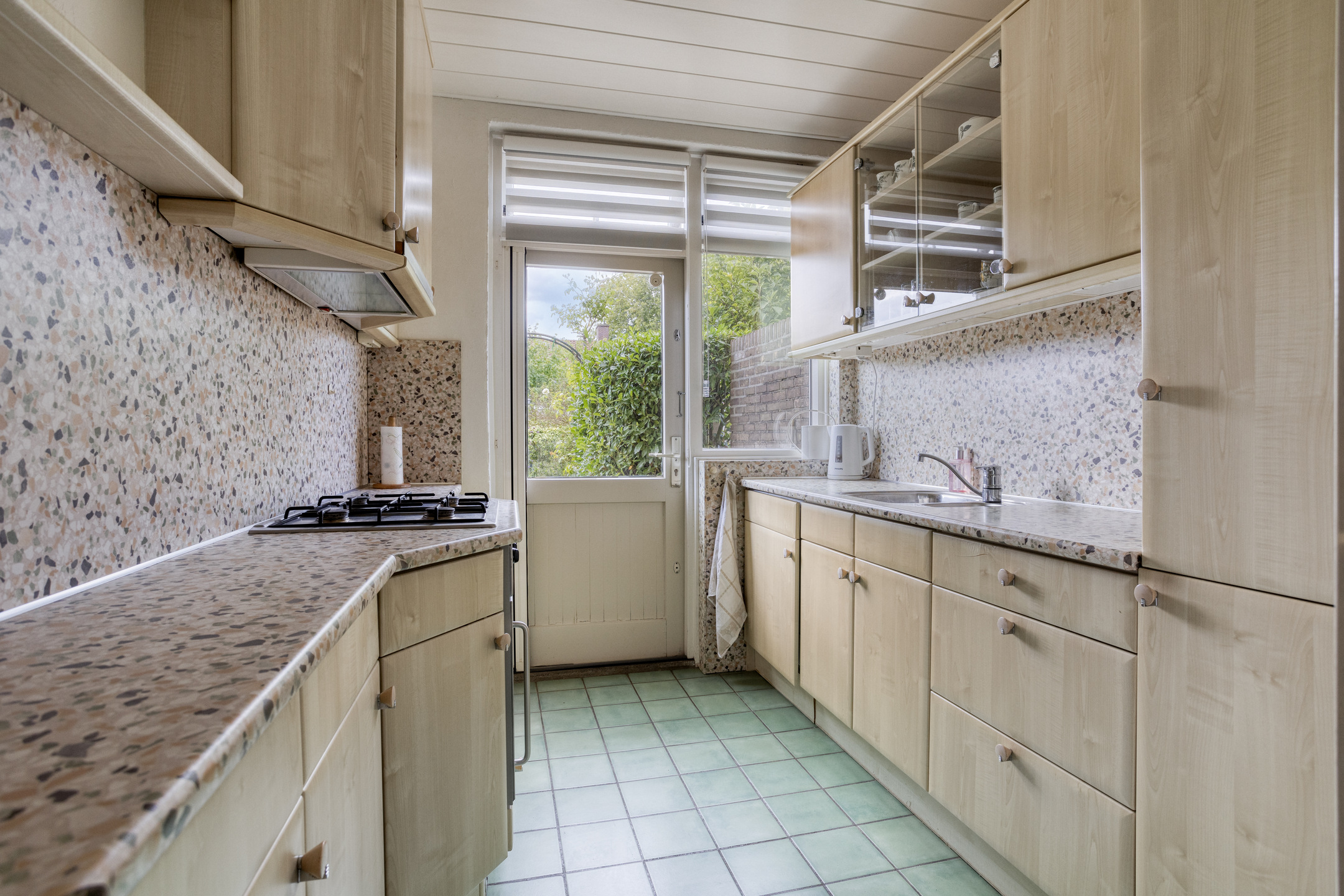 Prins Bernhardlaan 12, SPIJKENISSE foto 7