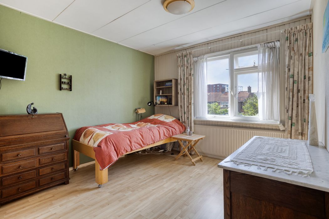 Prins Bernhardlaan 12, SPIJKENISSE foto 11
