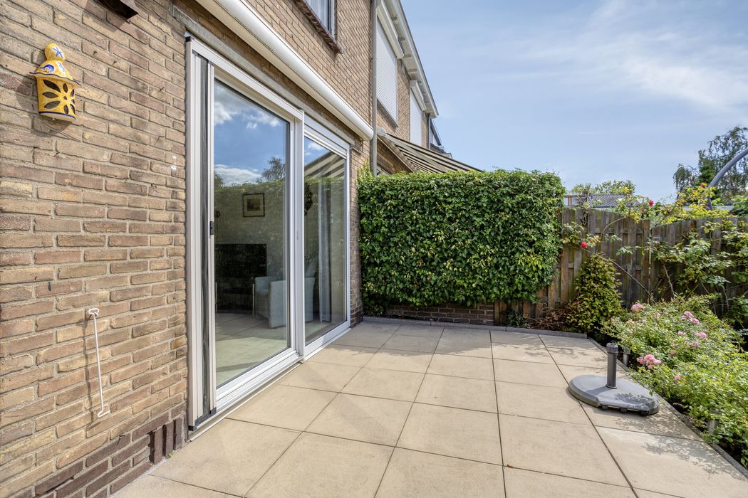 Prins Bernhardlaan 12, SPIJKENISSE foto 19