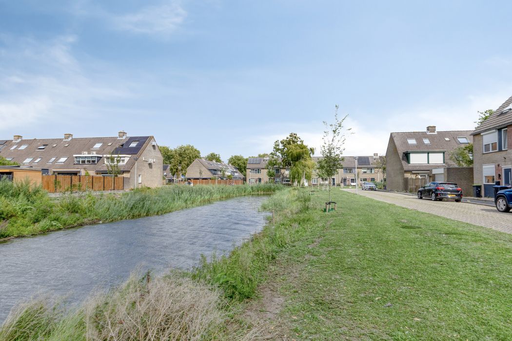 Rousselpad 4, SPIJKENISSE foto 29