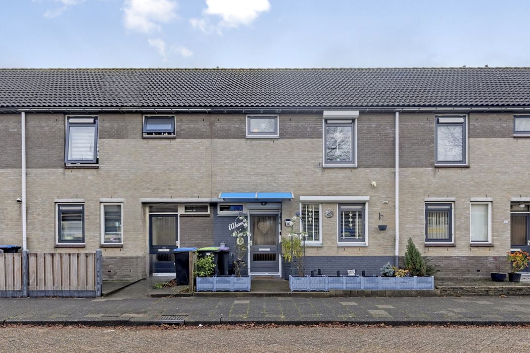 Donaulaan 30, SPIJKENISSE foto 1