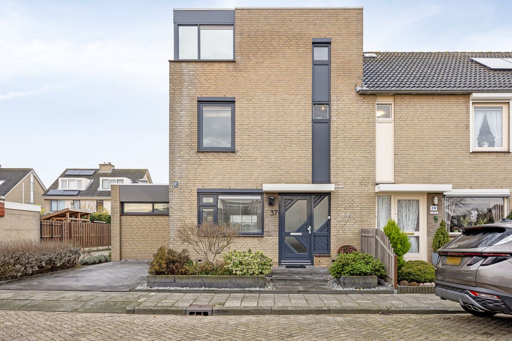 Carry Pothuis-Smitstraat 37, SPIJKENISSE foto 1