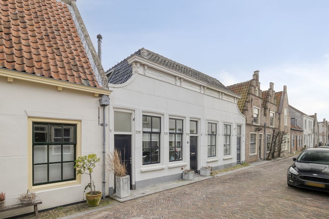Nieuwstraat 24, BRIELLE foto 0