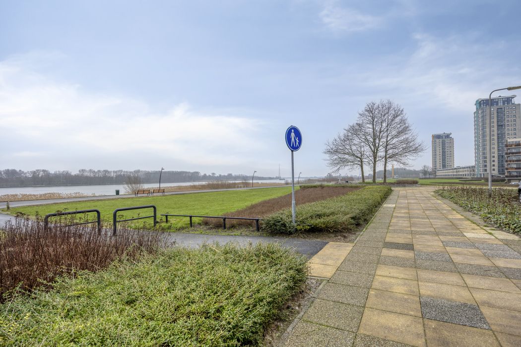Maasboulevard 88D, SPIJKENISSE foto 27