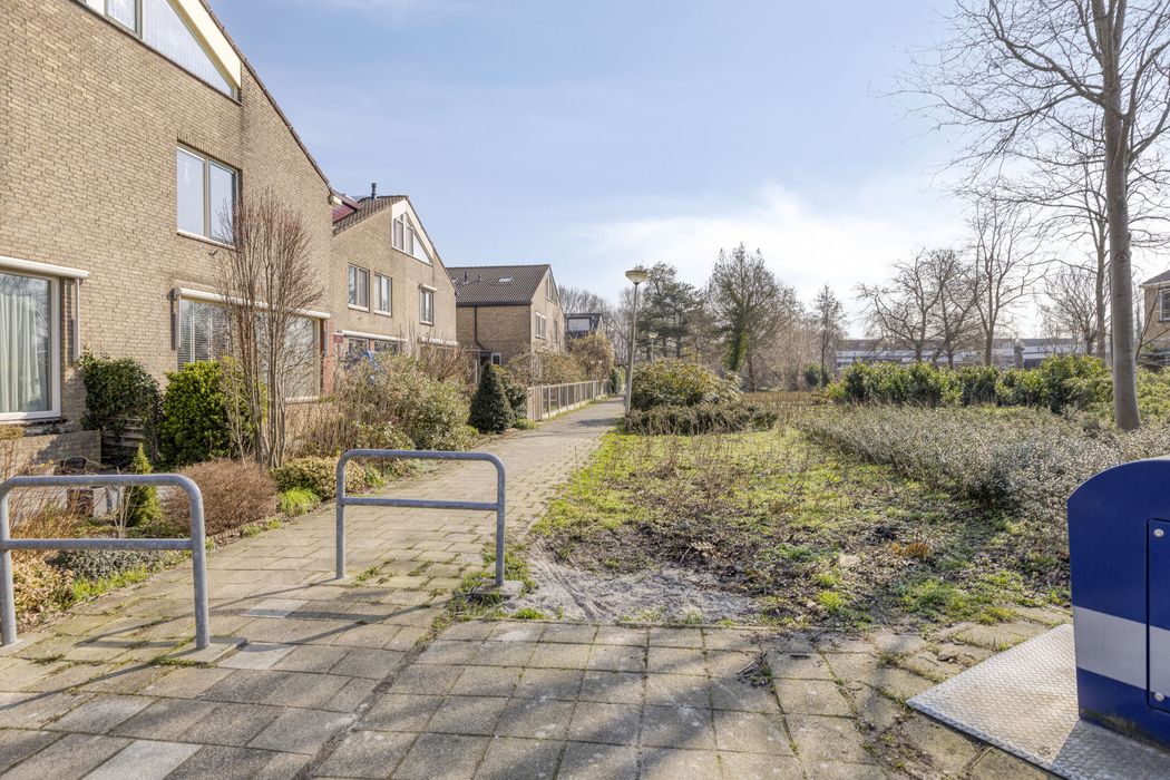 Kikkerveen 370, SPIJKENISSE foto 43