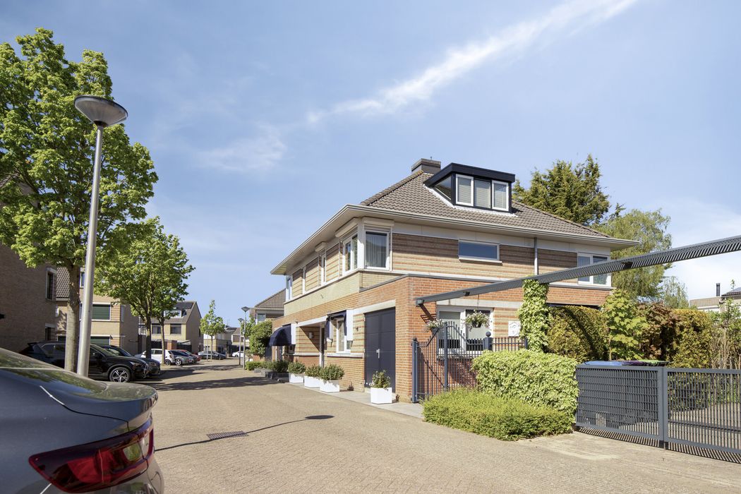 Anke Servaesstraat 36, SPIJKENISSE foto 32