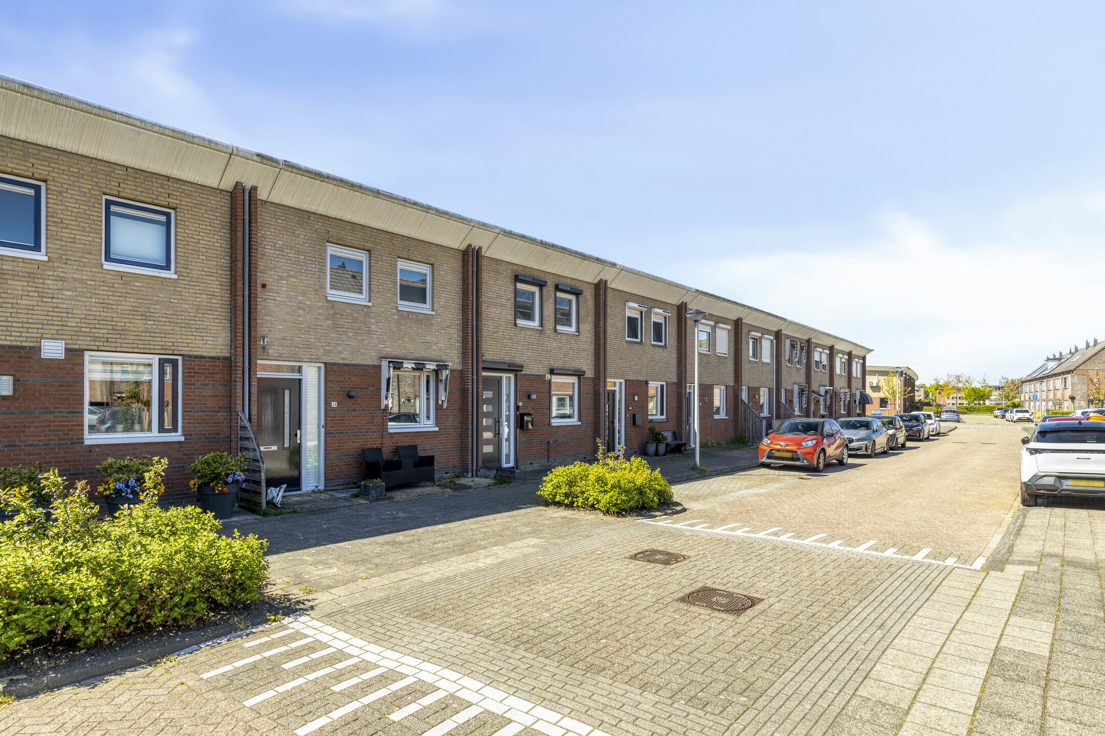 Marguerite Durasstraat 32, SPIJKENISSE foto 0