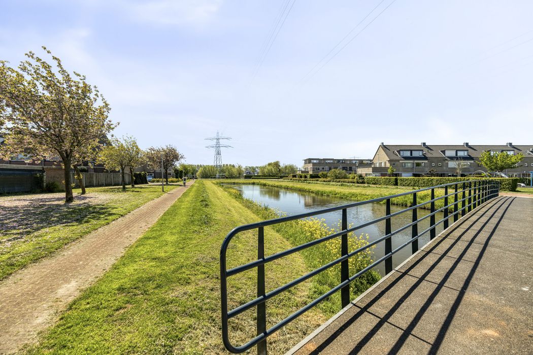 Marguerite Durasstraat 32, SPIJKENISSE foto 32