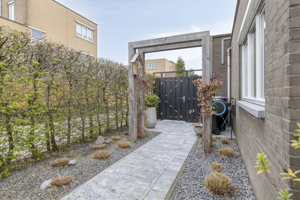 Anne Frankstraat 107, SPIJKENISSE foto 42